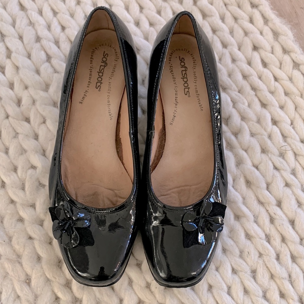 Soft spots black patent leather shoes 11 Wide